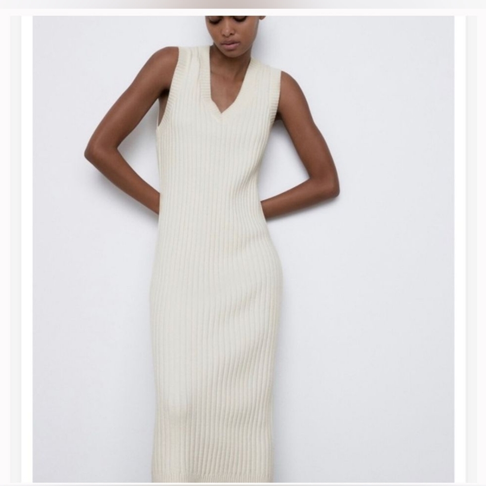 NWT Zara V Neck Sweater Dress- Size Medium